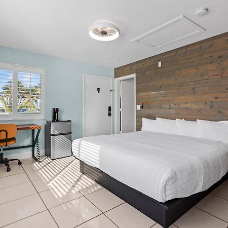 Standard Hotel Room - King Bed #2 Fort Pierce Exterior foto